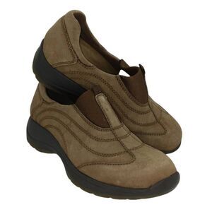 Bass Suede Wedge Women's Pre-owned Brown Slip-on Loafers - sz. 7 1/2